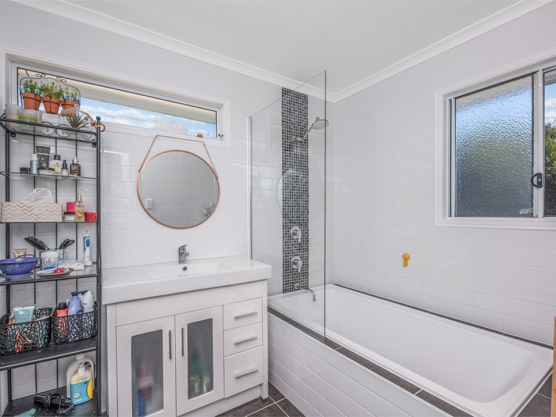 94 Mingera Street, Mansfield QLD 4122