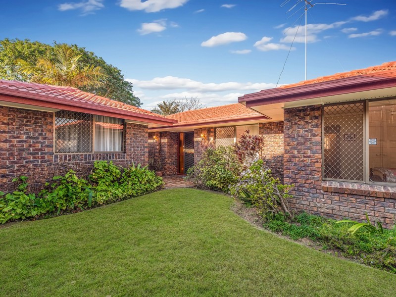 23 Kenora Street, Mansfield QLD 4122