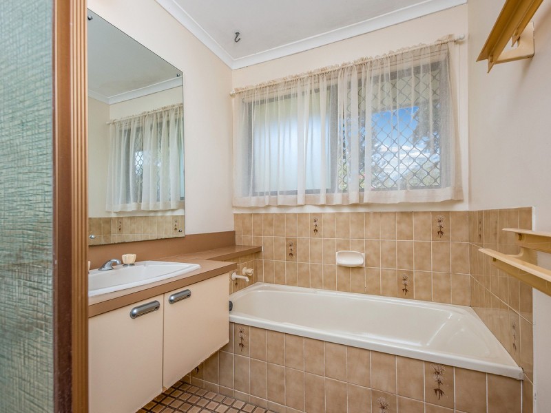 23 Kenora Street, Mansfield QLD 4122