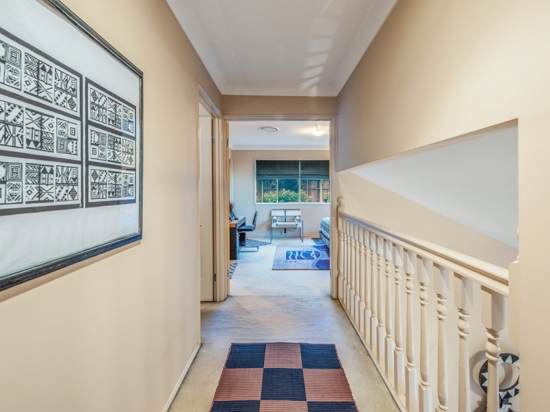 62 Eastwood Drive, Mansfield QLD 4122