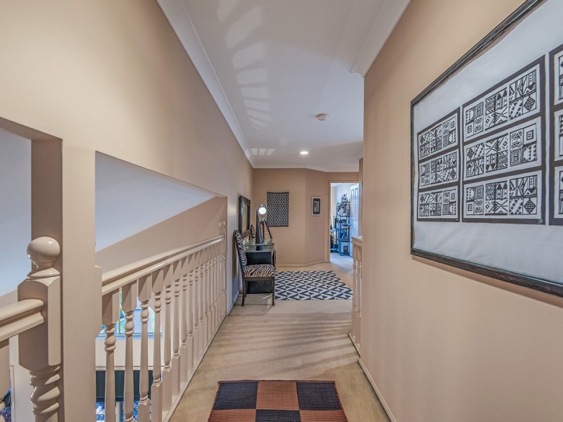 62 Eastwood Drive, Mansfield QLD 4122