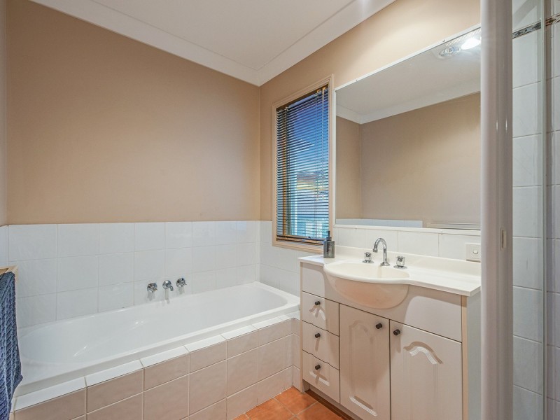 62 Eastwood Drive, Mansfield QLD 4122