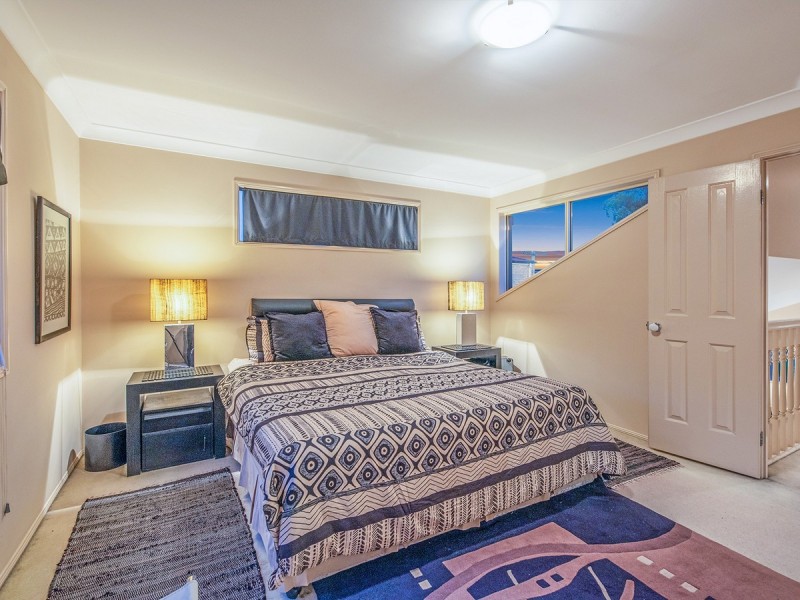 62 Eastwood Drive, Mansfield QLD 4122