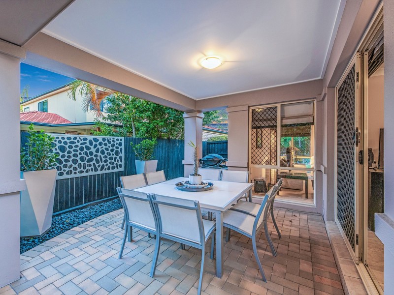 62 Eastwood Drive, Mansfield QLD 4122