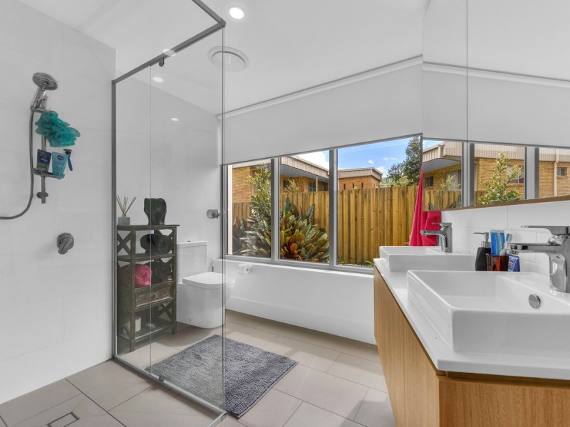 103/54 Lincoln Street, Greenslopes QLD 4120