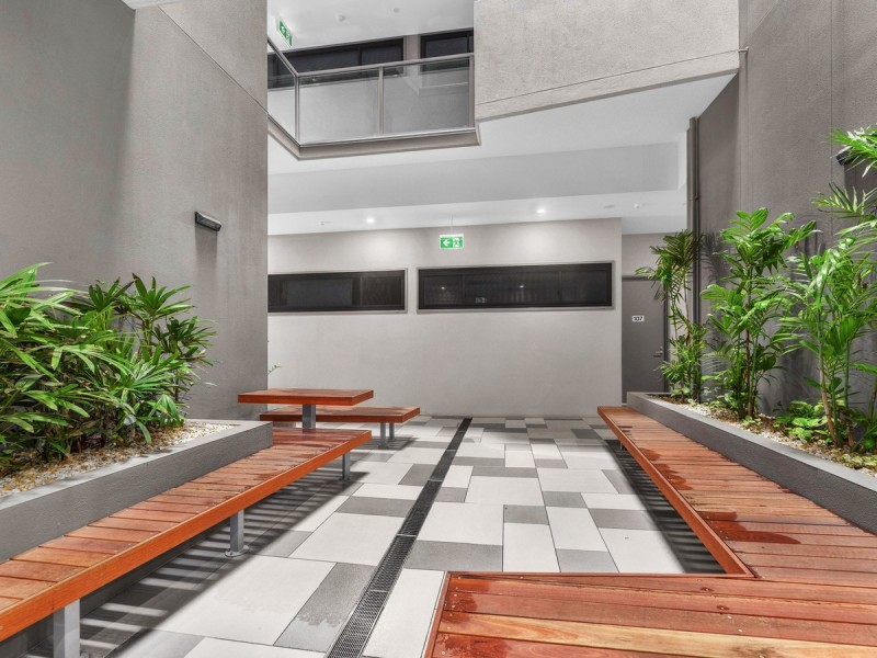 103/54 Lincoln Street, Greenslopes QLD 4120