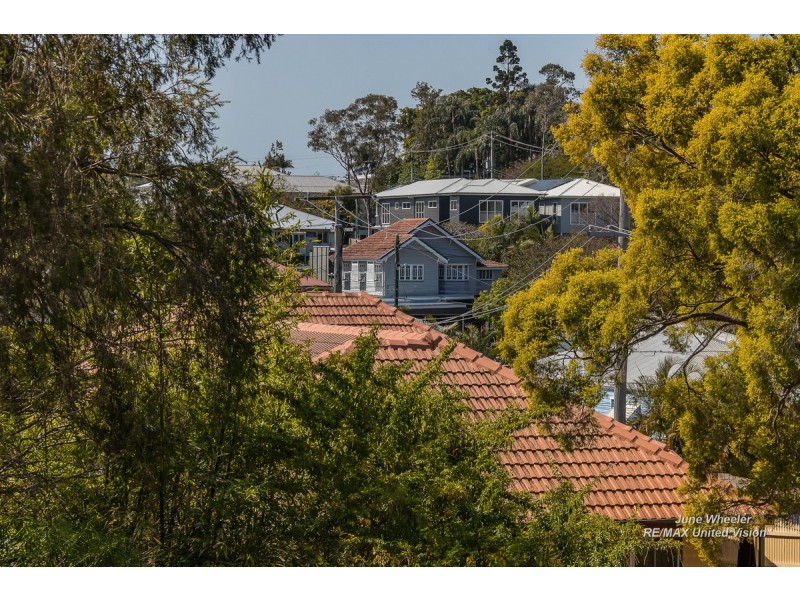 32 Lloyd Street, Camp Hill QLD 4152