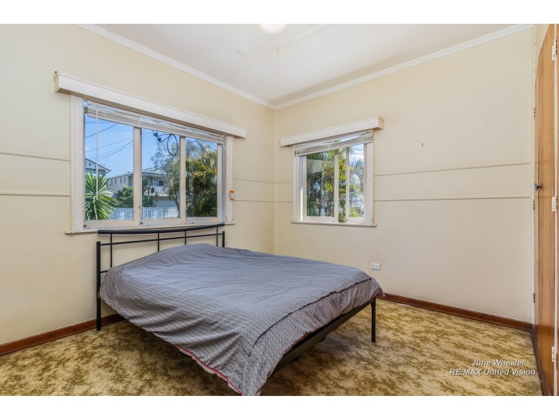 32 Lloyd Street, Camp Hill QLD 4152