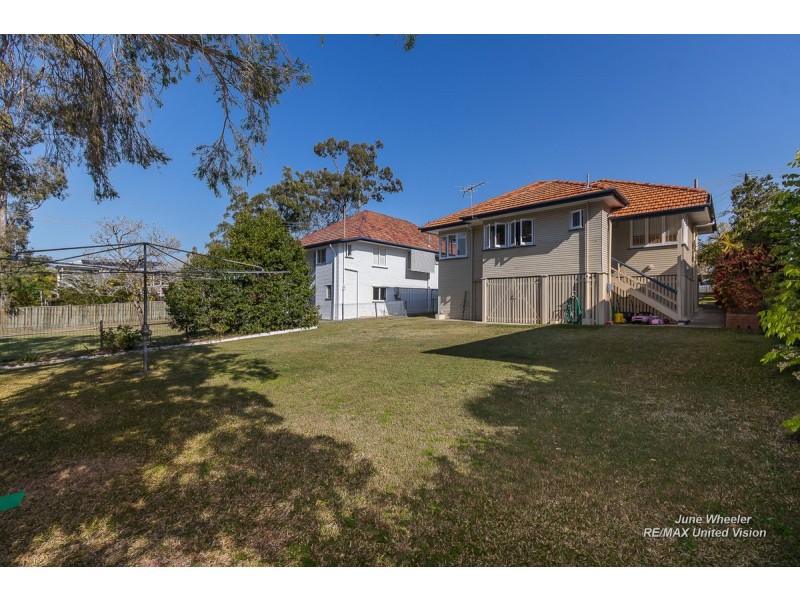 32 Lloyd Street, Camp Hill QLD 4152