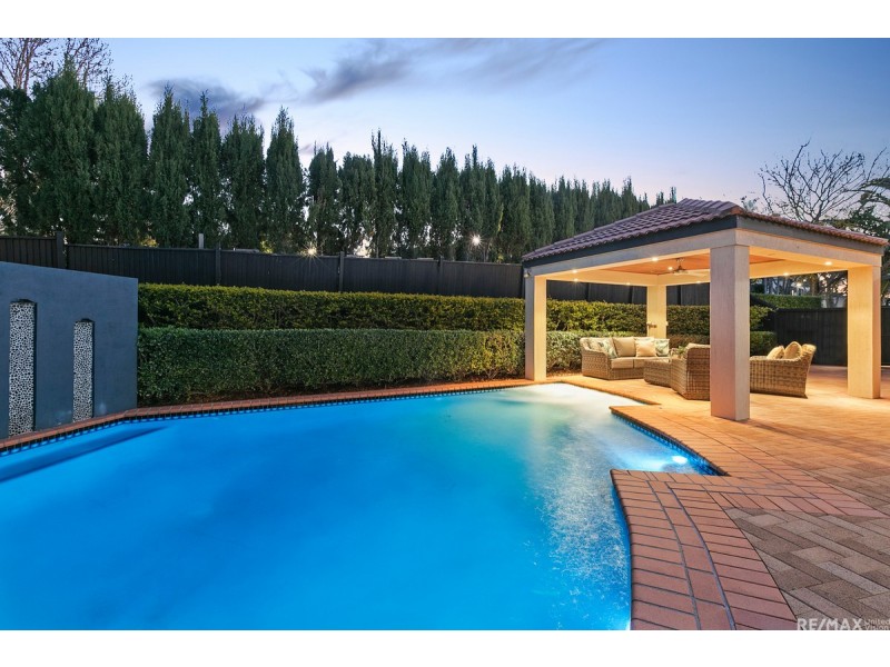 13 Ehlers Close, Carindale QLD 4152