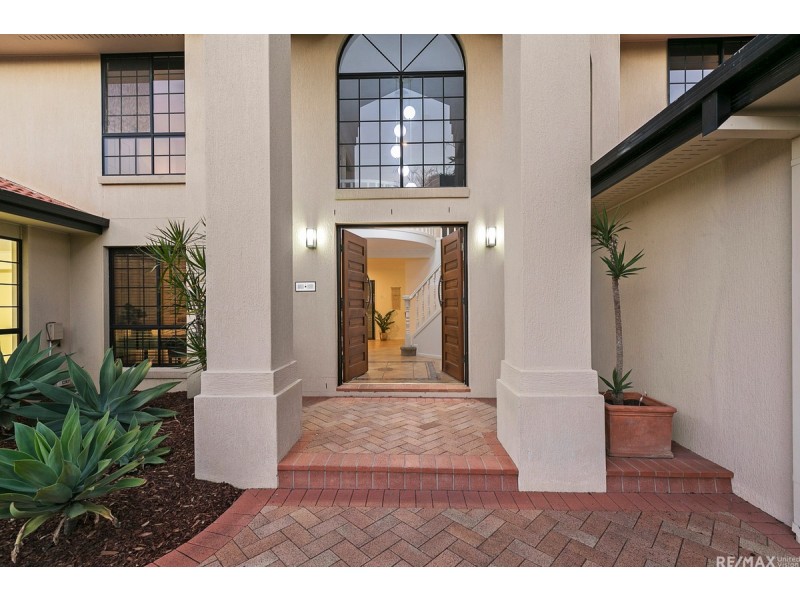 13 Ehlers Close, Carindale QLD 4152