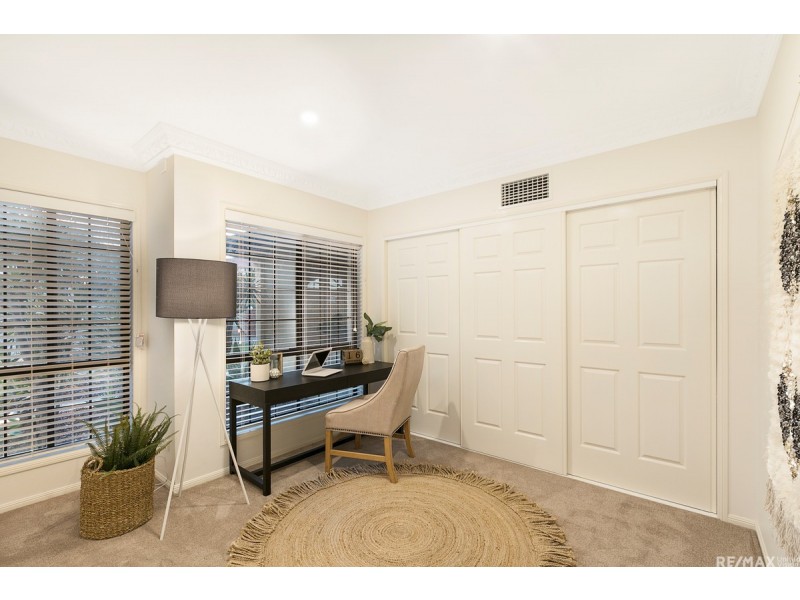 13 Ehlers Close, Carindale QLD 4152