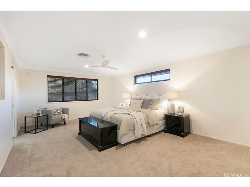 13 Ehlers Close, Carindale QLD 4152