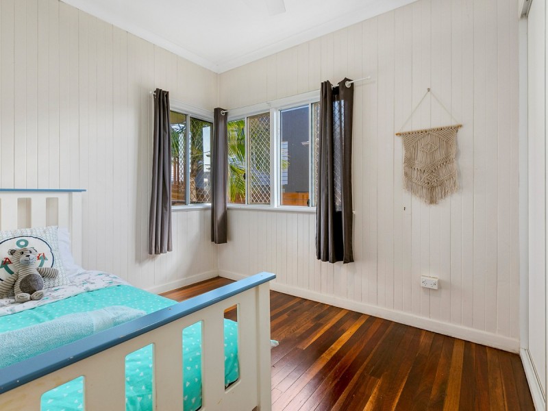 179 Beddoes Street, Holland Park QLD 4121