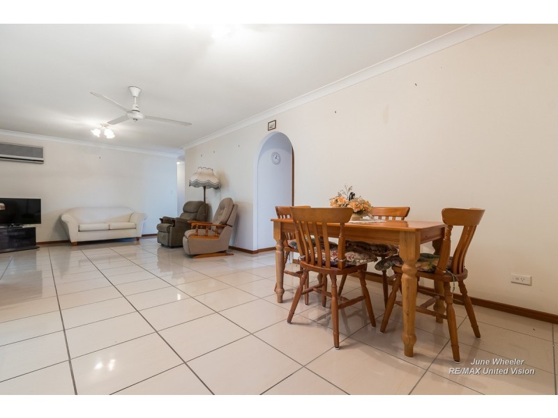 73 Cadogan Street, Carindale QLD 4152