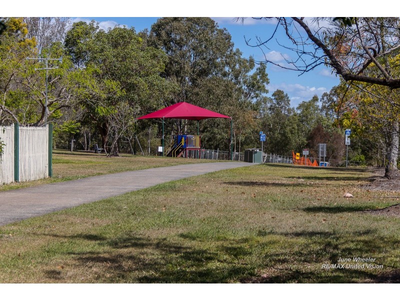 73 Cadogan Street, Carindale QLD 4152