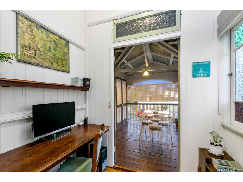 11 Primmer Street, Coorparoo QLD 4151