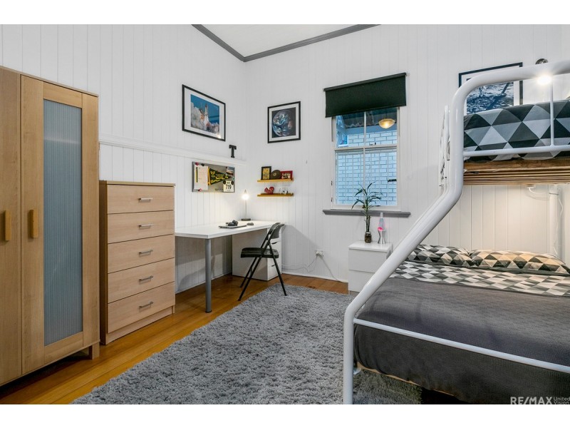 11 Primmer Street, Coorparoo QLD 4151