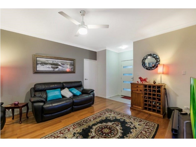 2/42 Adelaide Street, Carina QLD 4152