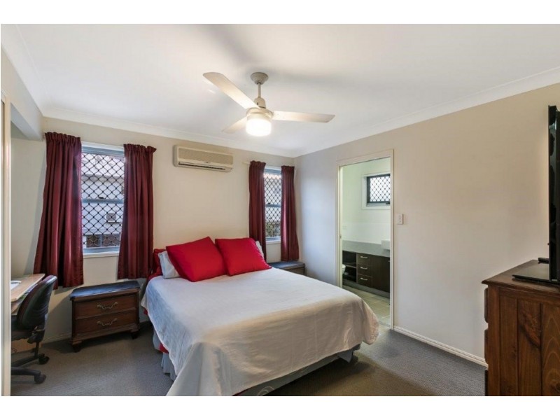 2/42 Adelaide Street, Carina QLD 4152