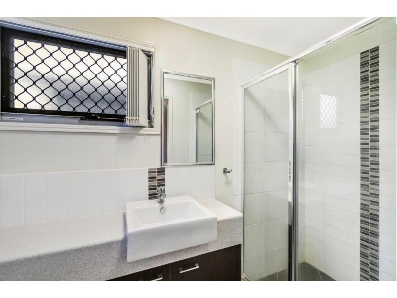 2/42 Adelaide Street, Carina QLD 4152