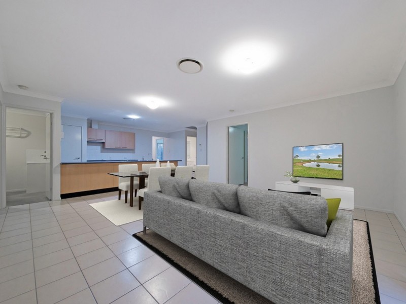 8 Chesney Street, Carina QLD 4152