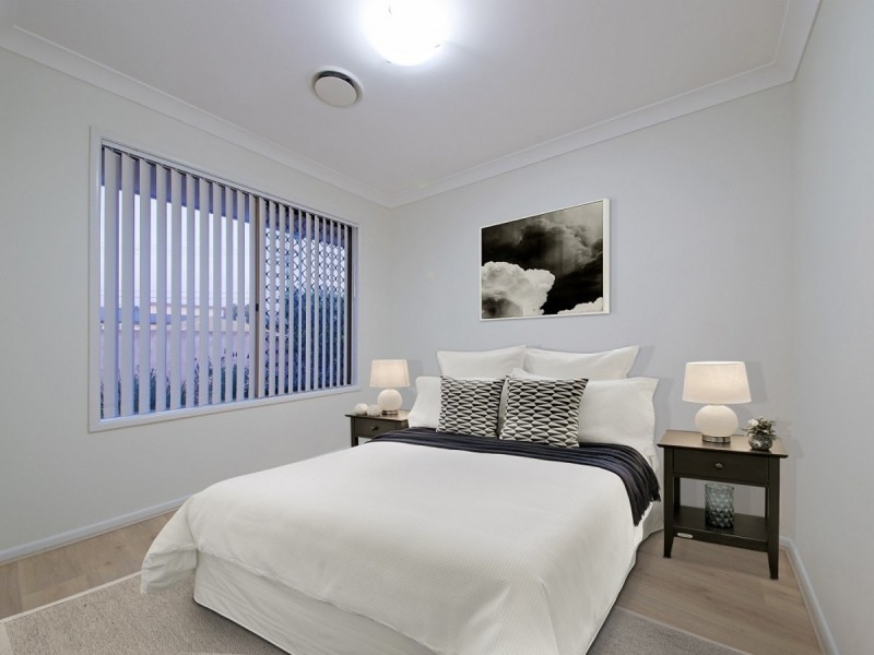 8 Chesney Street, Carina QLD 4152