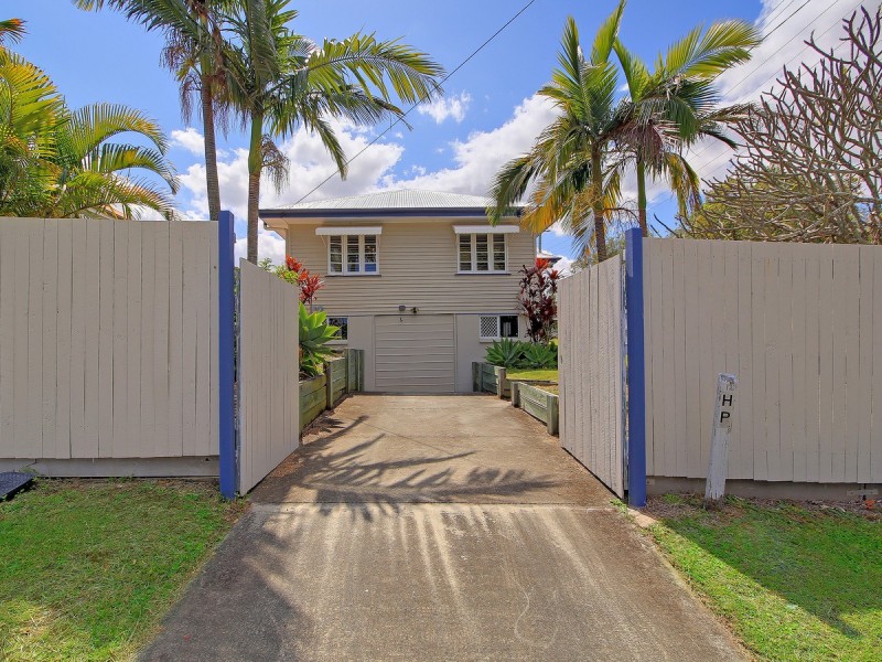 22 Dundee Street, Holland Park QLD 4121