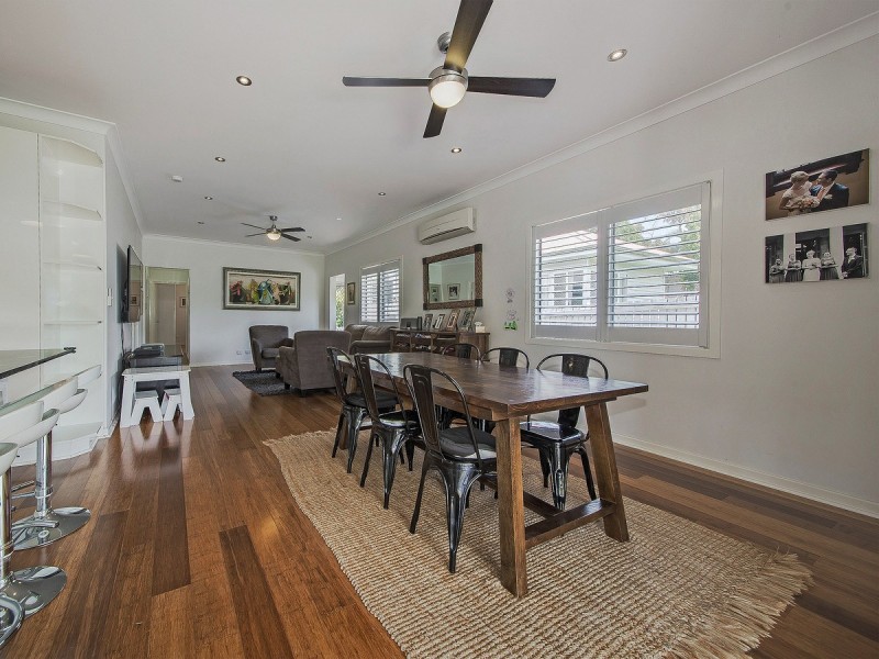 22 Dundee Street, Holland Park QLD 4121