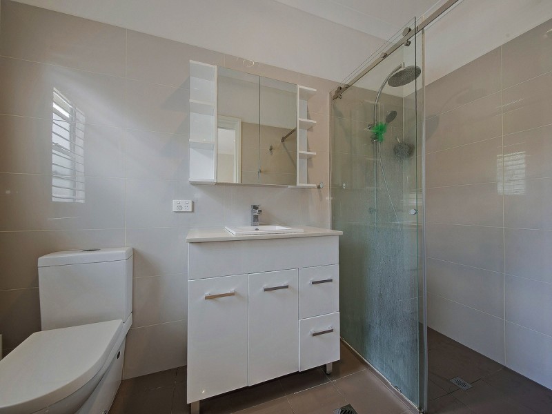 22 Dundee Street, Holland Park QLD 4121