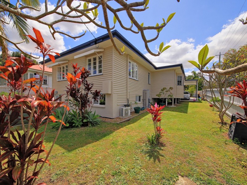 22 Dundee Street, Holland Park QLD 4121