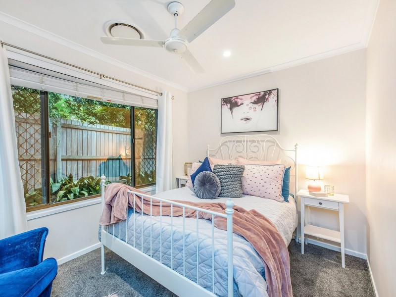 2 Madrid Court, Wishart QLD 4122