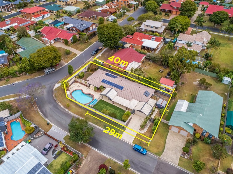 2 Madrid Court, Wishart QLD 4122