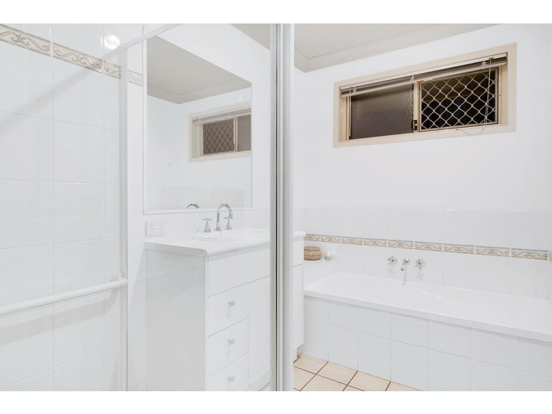 54 Isaacs Way, Wakerley QLD 4154