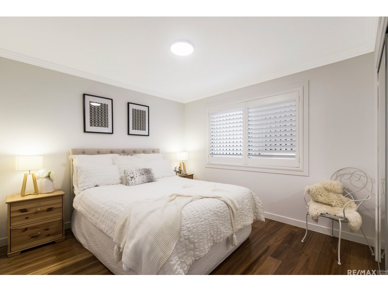 93 Amersham Crescent, Carindale QLD 4152