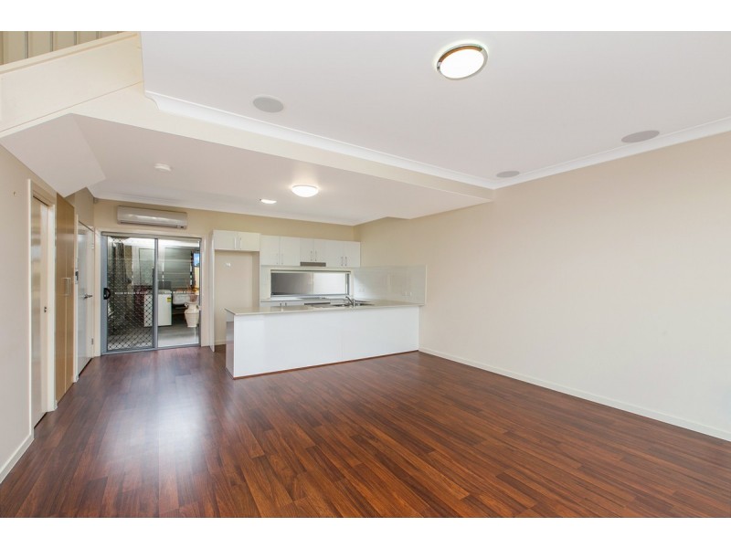 6/5 Daniells Street, Carina QLD 4152