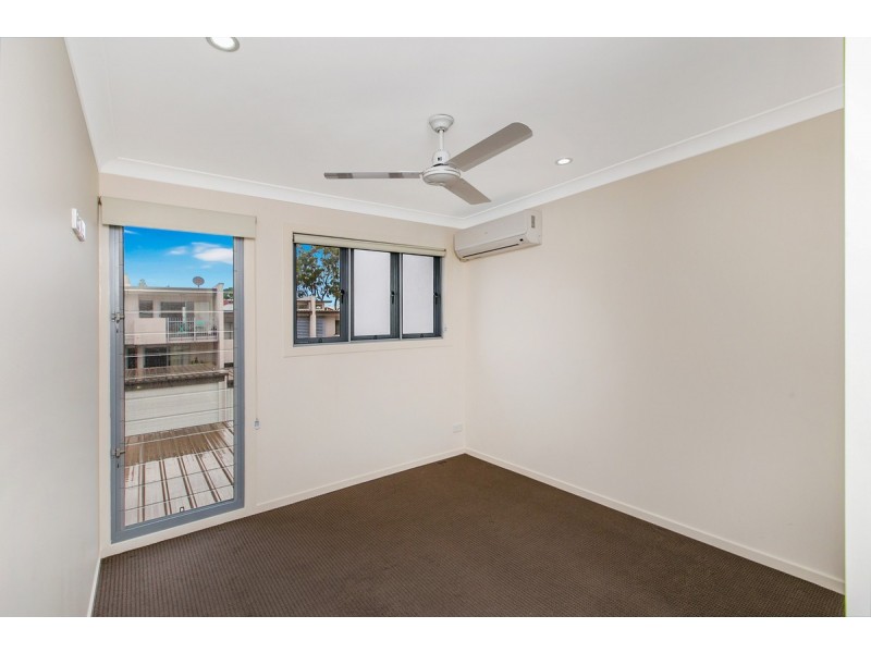 6/5 Daniells Street, Carina QLD 4152