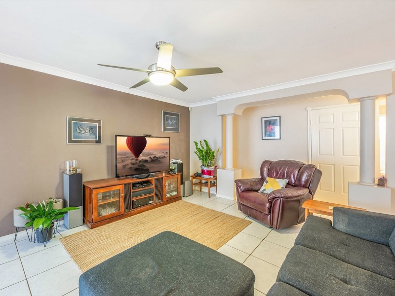 13 Kiandra Close, Wishart QLD 4122