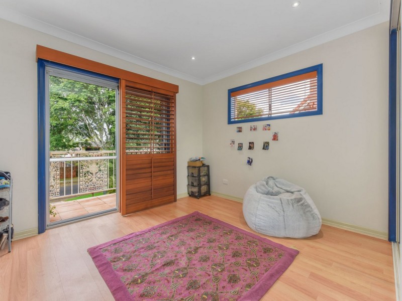30 Faringdon Street, Robertson QLD 4109