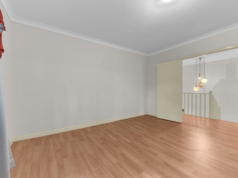 30 Faringdon Street, Robertson QLD 4109