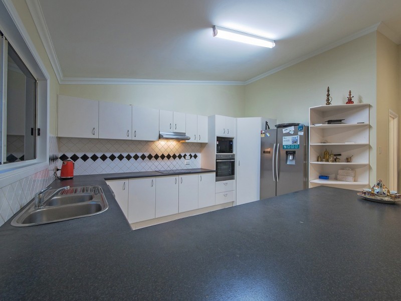 7 Melaleuca Place, Carindale QLD 4152