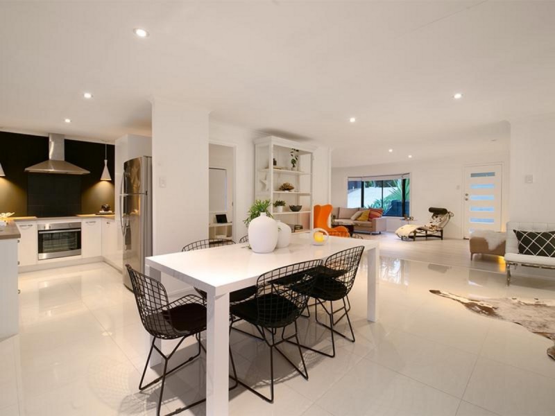 60 Rembrandt Street, Carina QLD 4152