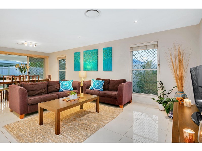 318 Stanley Road, Carina QLD 4152