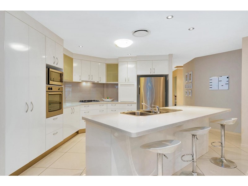 318 Stanley Road, Carina QLD 4152