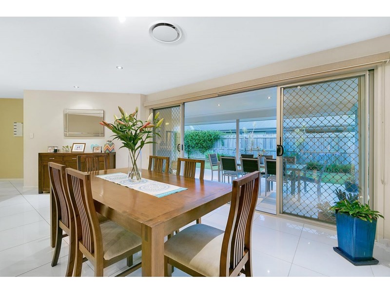 318 Stanley Road, Carina QLD 4152