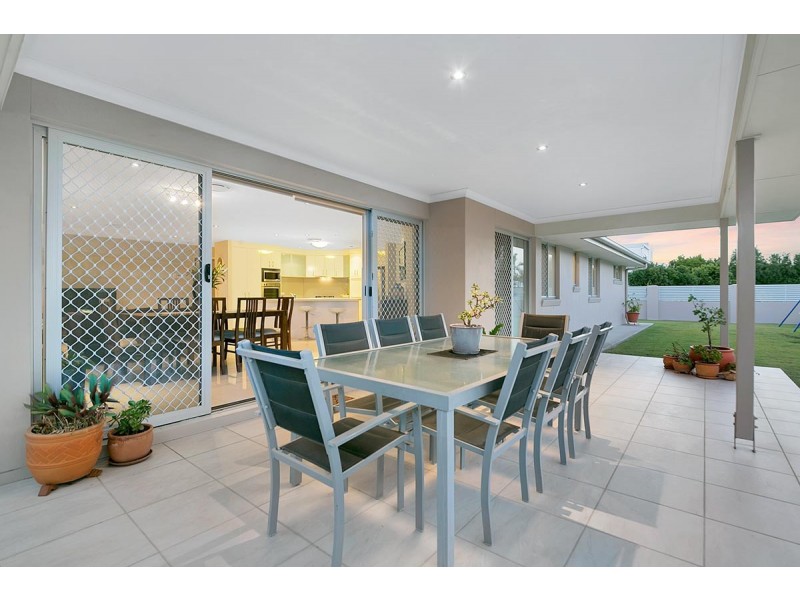 318 Stanley Road, Carina QLD 4152