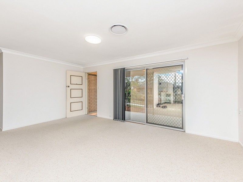 41 Dirkala Street, Mansfield QLD 4122