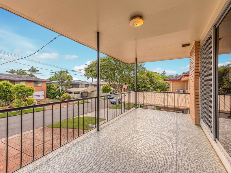 41 Dirkala Street, Mansfield QLD 4122