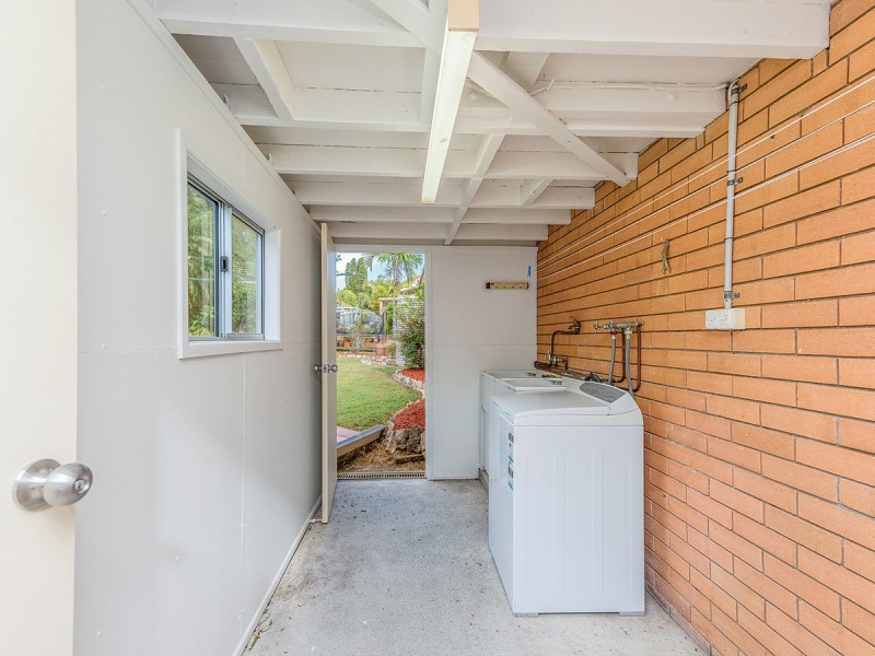 41 Dirkala Street, Mansfield QLD 4122