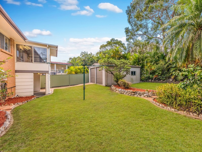 41 Dirkala Street, Mansfield QLD 4122